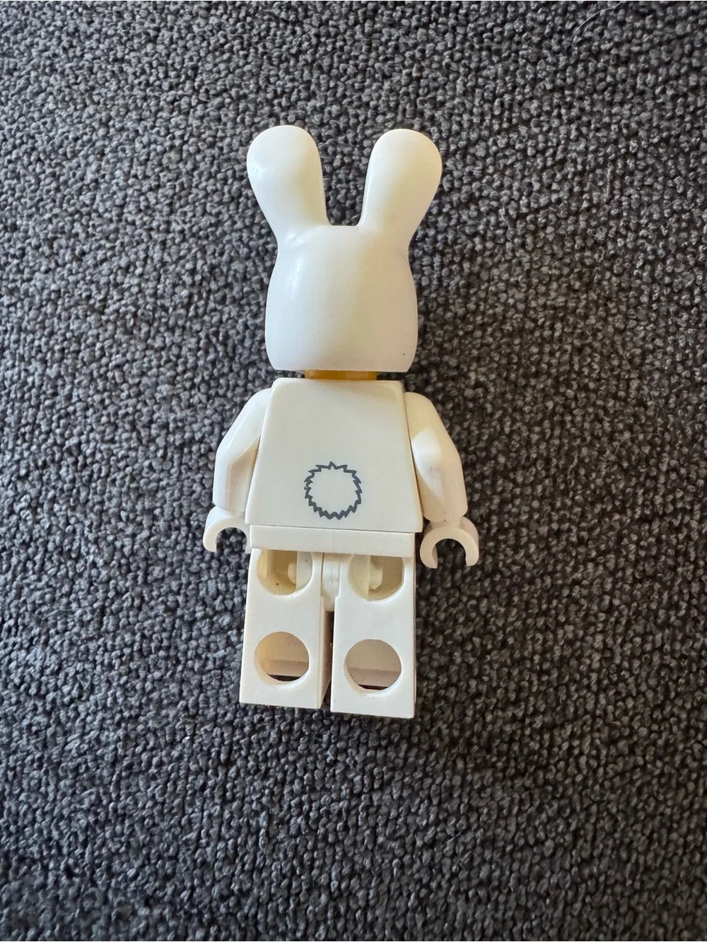 LEGO Bunny Suit Guy CMF 8831 Series 7 minifigure Easter
